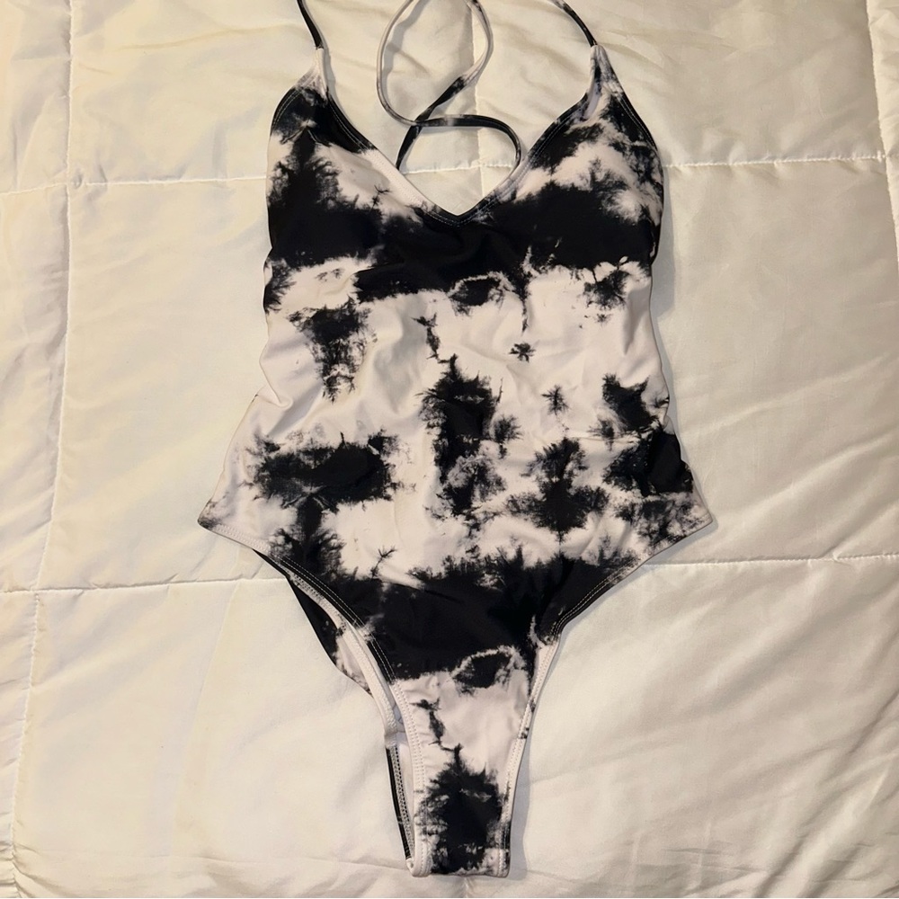XL cheeky scrunch butt one-piece with strappy tie back
